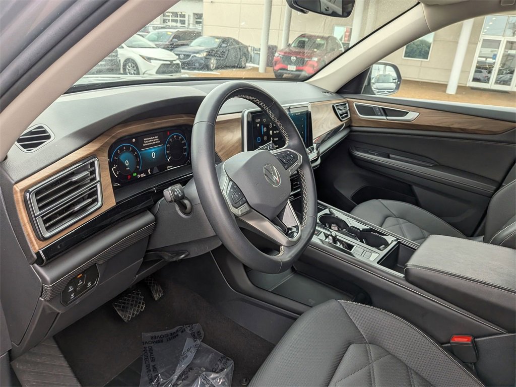 Used 2024 Volkswagen Atlas SE image 15