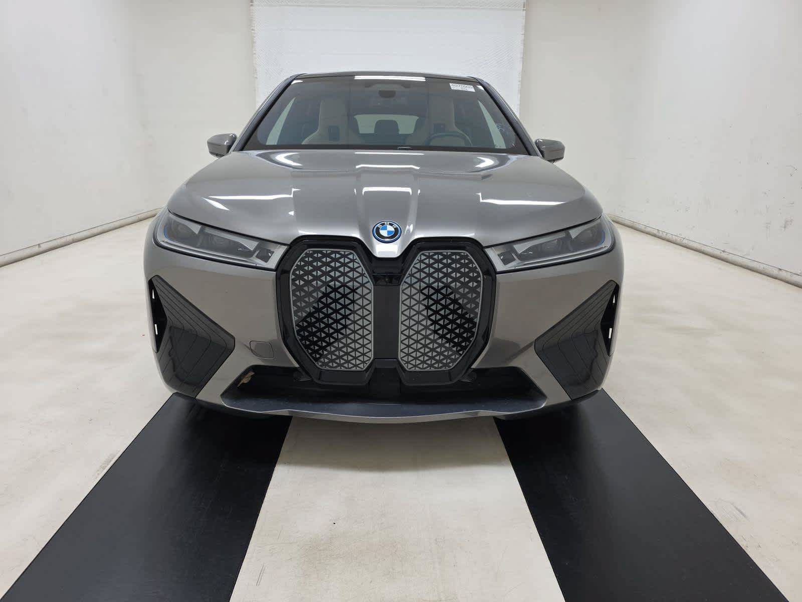 Used 2023 BMW iX M60 w/ Executive Package AWD/4WD image 2