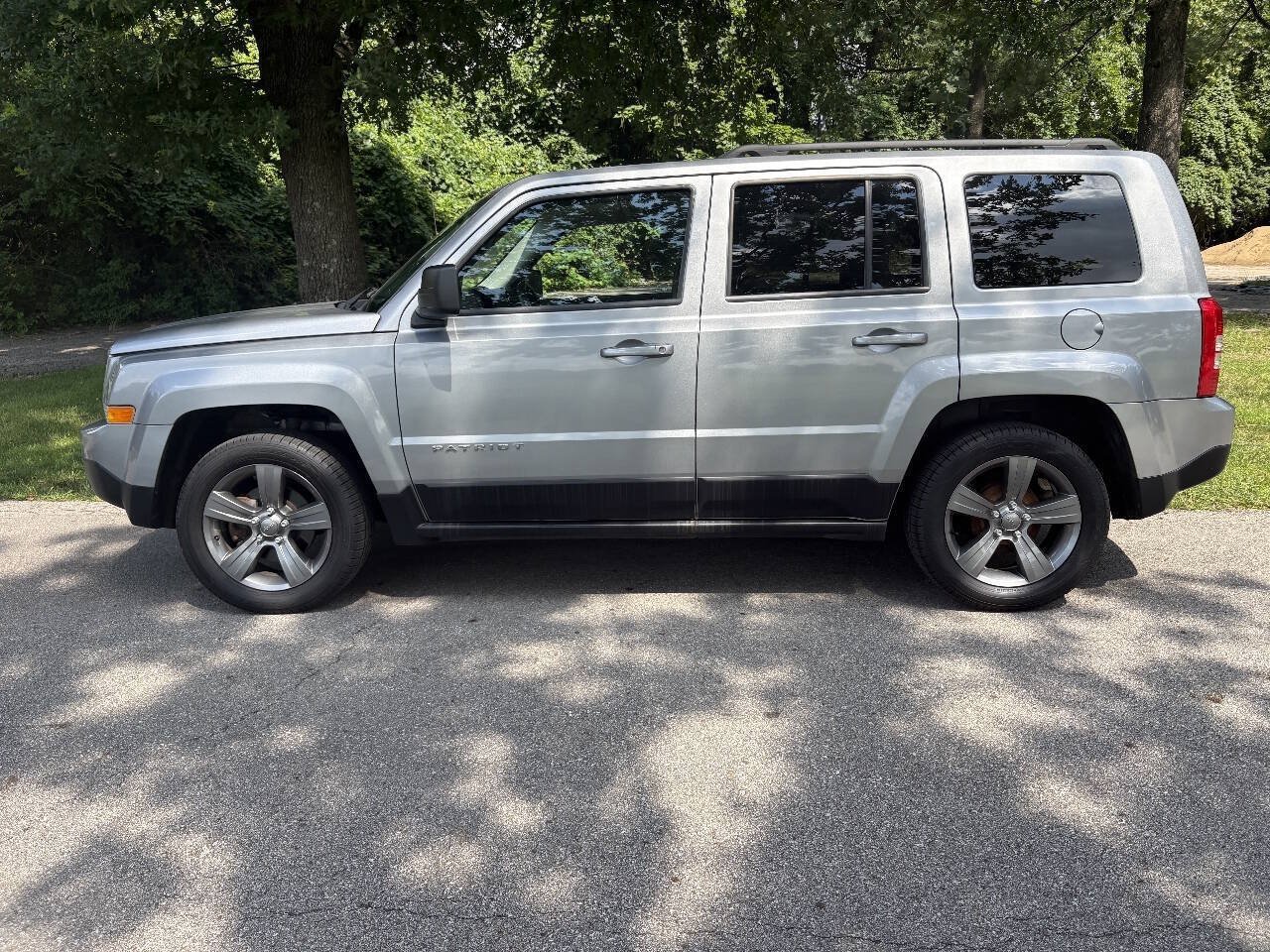 Used 2014 Jeep Patriot High Altitude FWD image 10