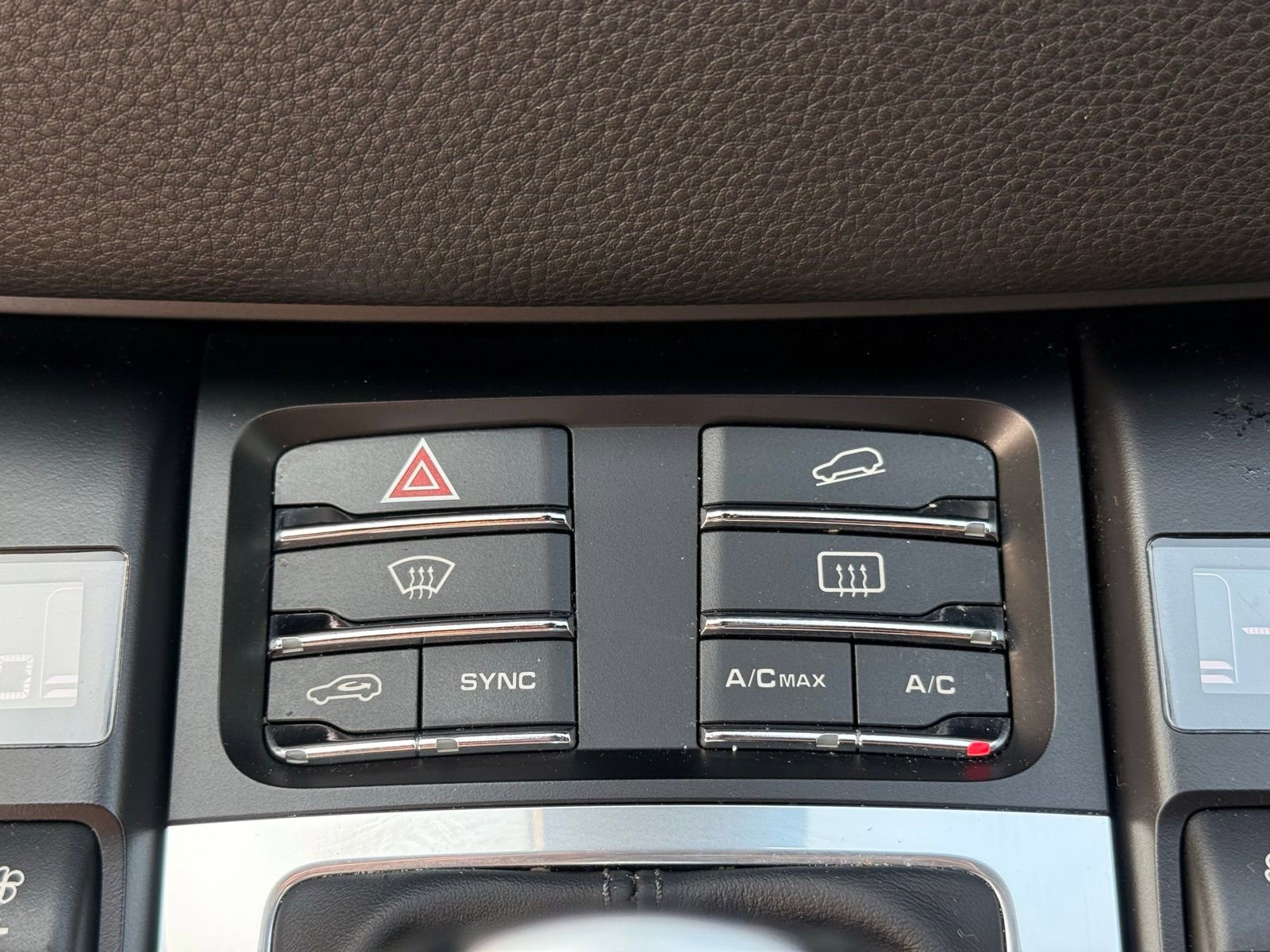 Used 2017 Porsche Macan S image 22