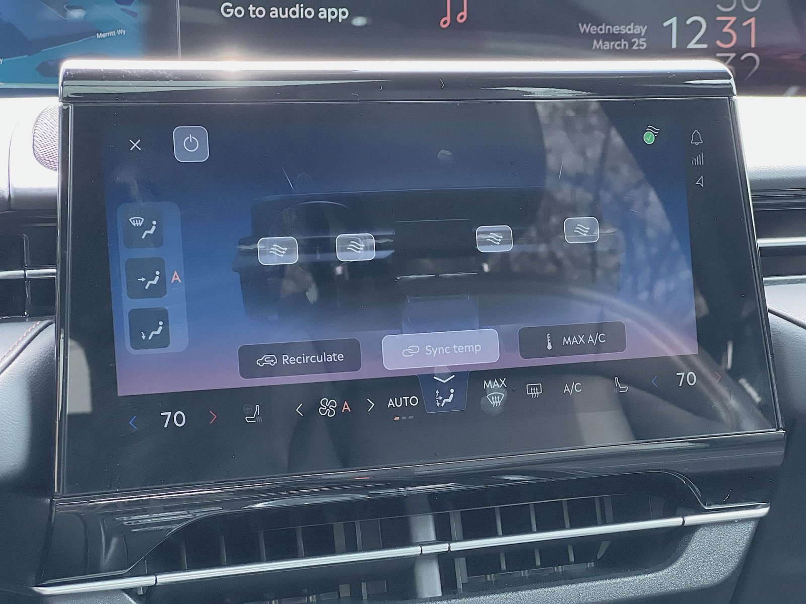 Used 2024 Lincoln Nautilus Premier w/ Equipment Group 102A image 21