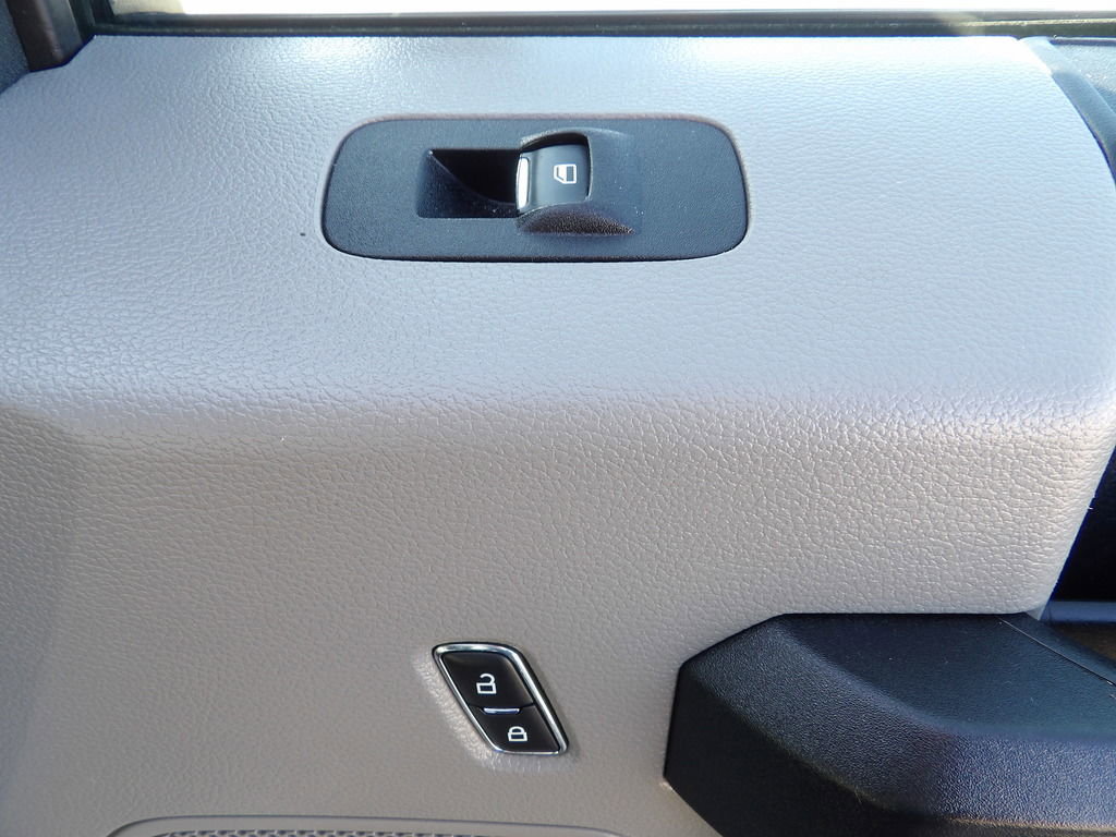 Used 2018 Ford F350 XL w/ Power Equipment Group image 38