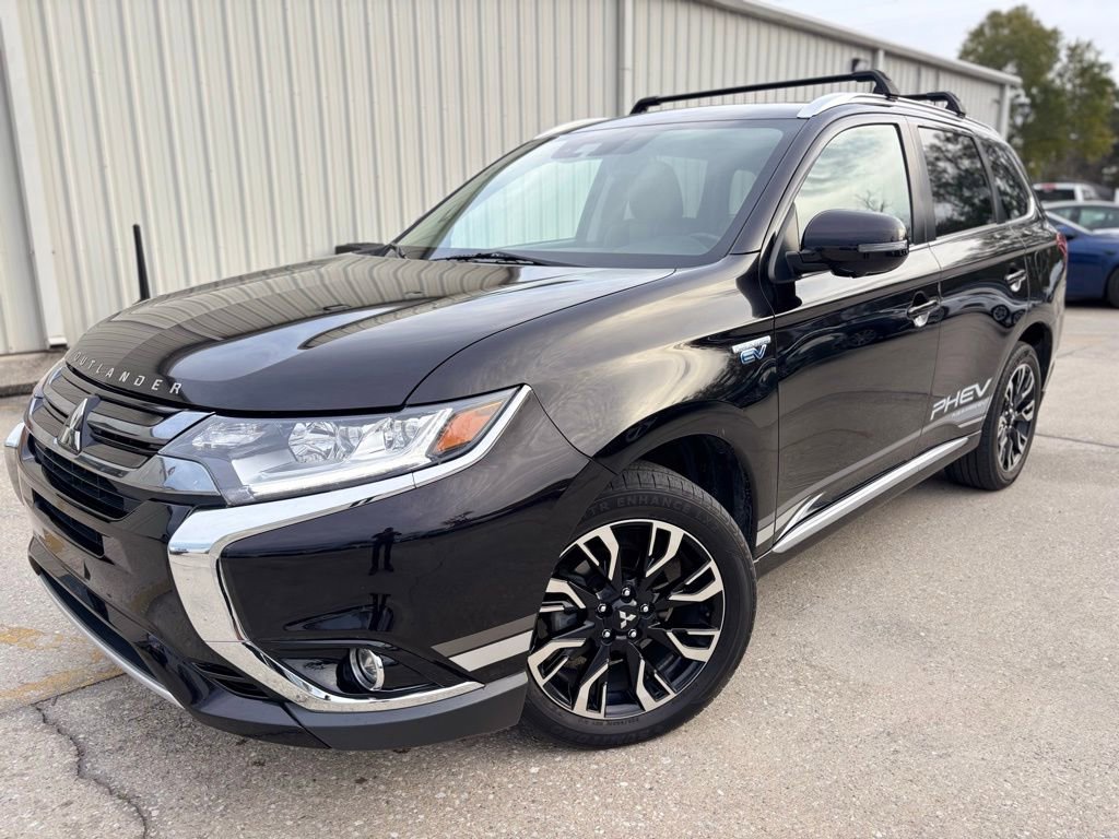Used 2018 Mitsubishi Outlander GT image 1