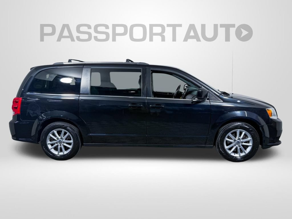 Used 2019 Dodge Grand Caravan SXT FWD image 11