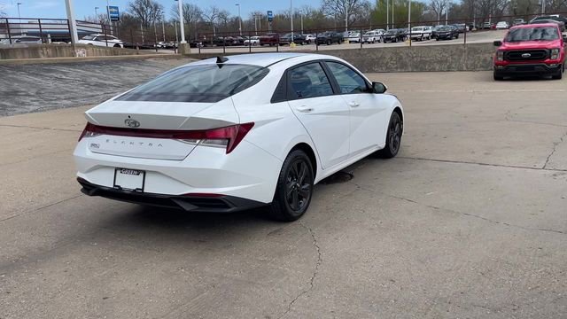 Used 2021 Hyundai Elantra SEL FWD image 8