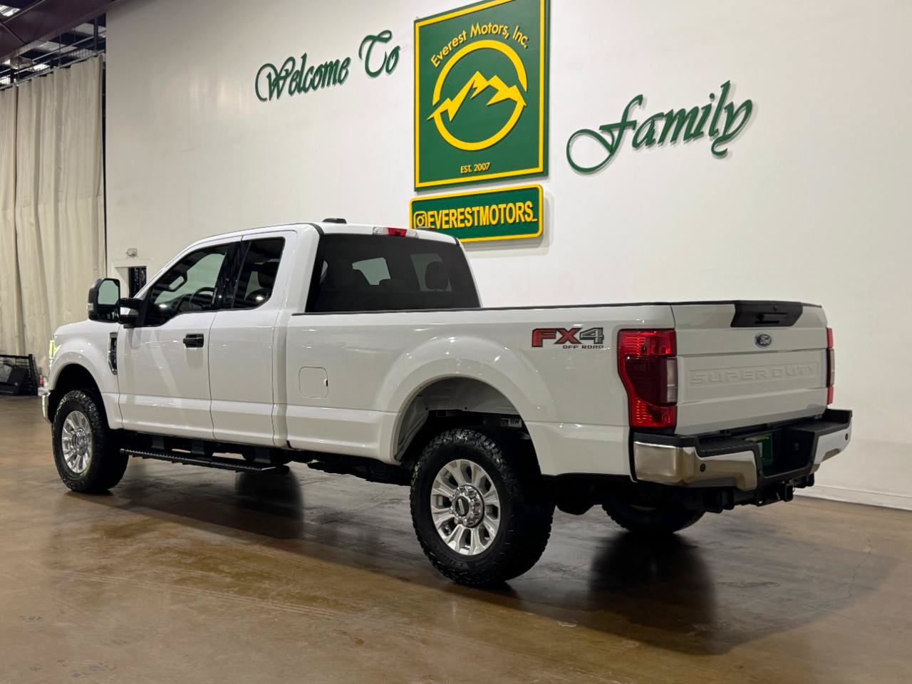 Used 2022 Ford F250 XLT w/ XLT Value Package AWD/4WD image 6