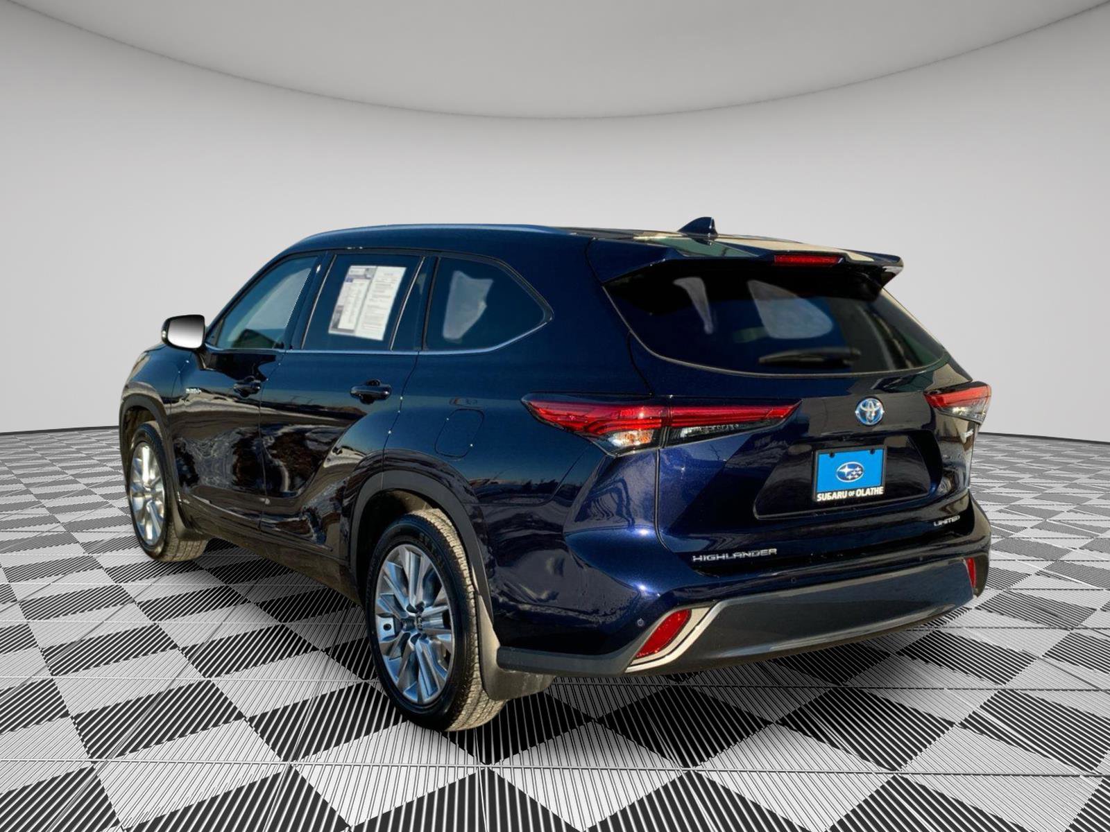 Used 2021 Toyota Highlander Limited image 9