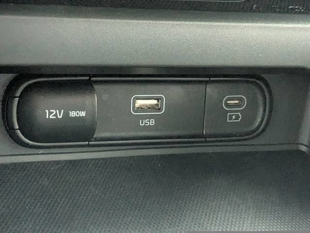 Certified 2023 Kia Soul S FWD image 19