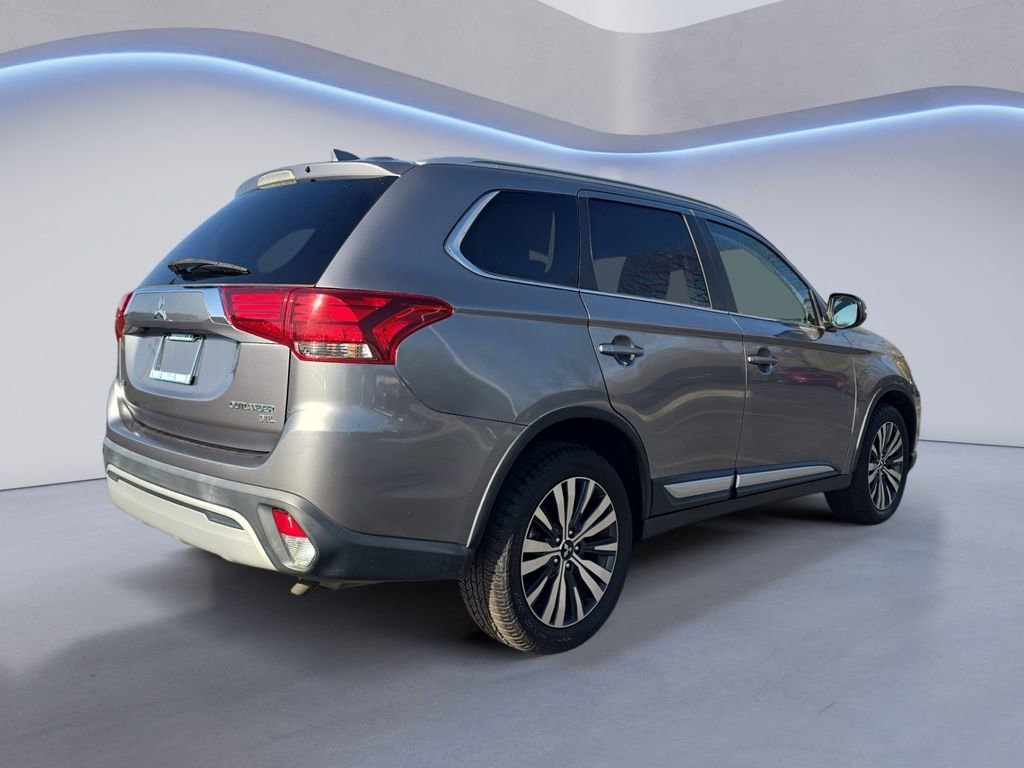 Used 2019 Mitsubishi Outlander SEL image 5