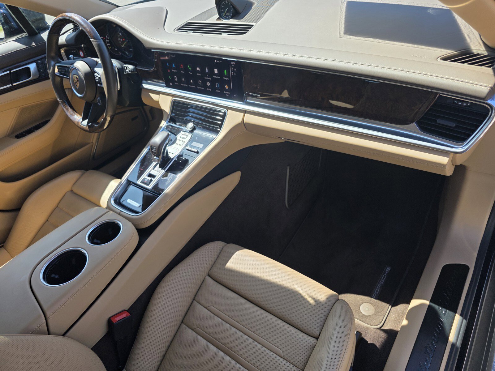 Used 2022 Porsche Panamera 4 E-Hybrid AWD/4WD image 30