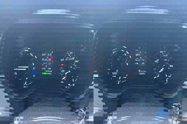 Used 2023 Toyota Sienna XLE image 29