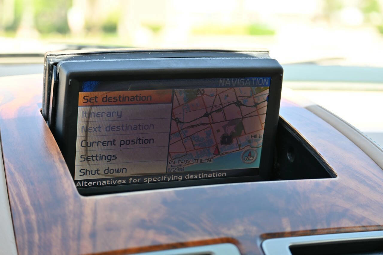 Used 2006 Aston Martin DB9 Volante RWD image 17