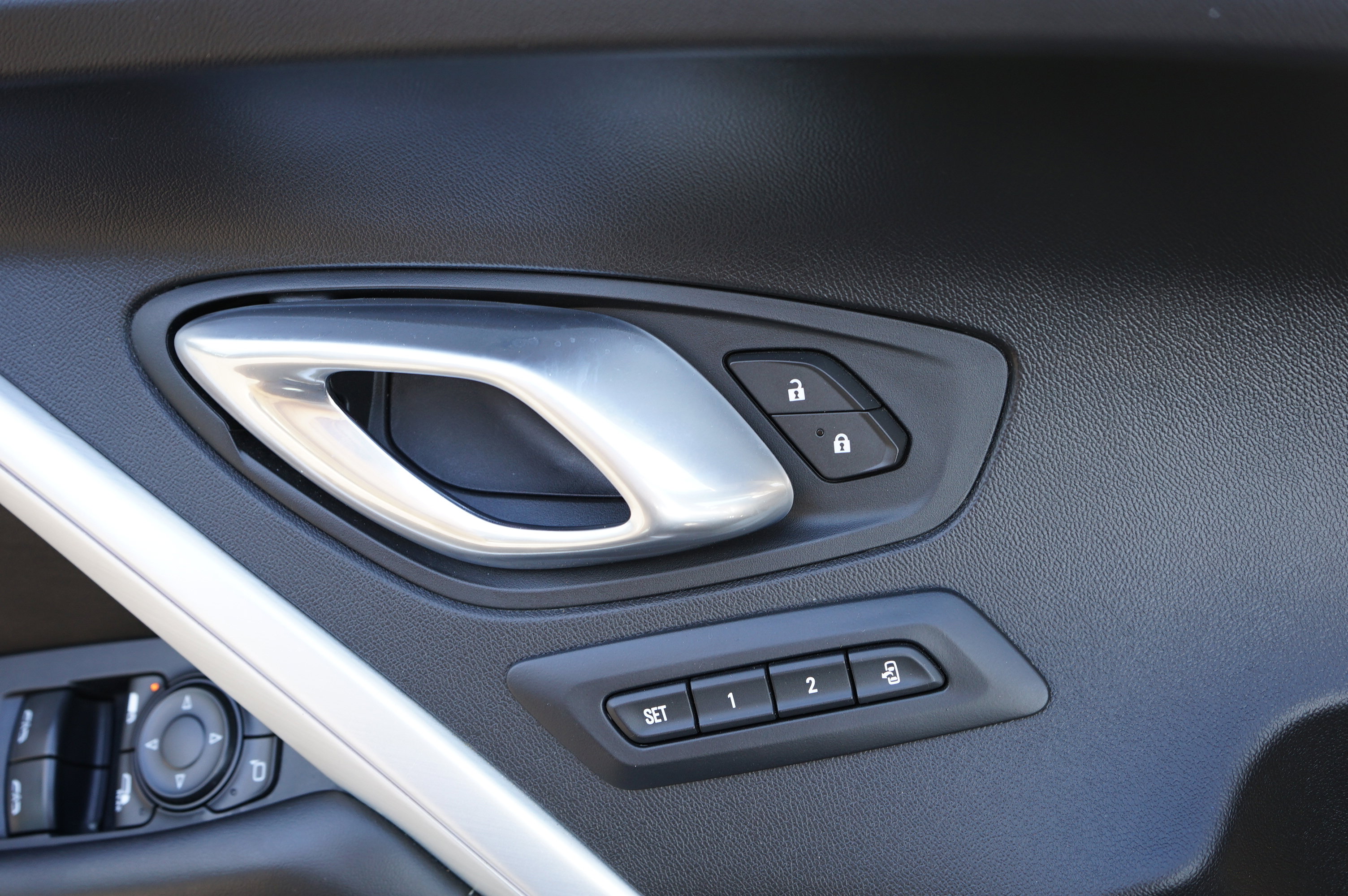 Used 2018 Chevrolet Camaro SS image 25