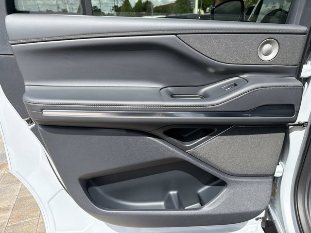 New 2026 Lincoln Navigator L Reserve AWD/4WD image 14