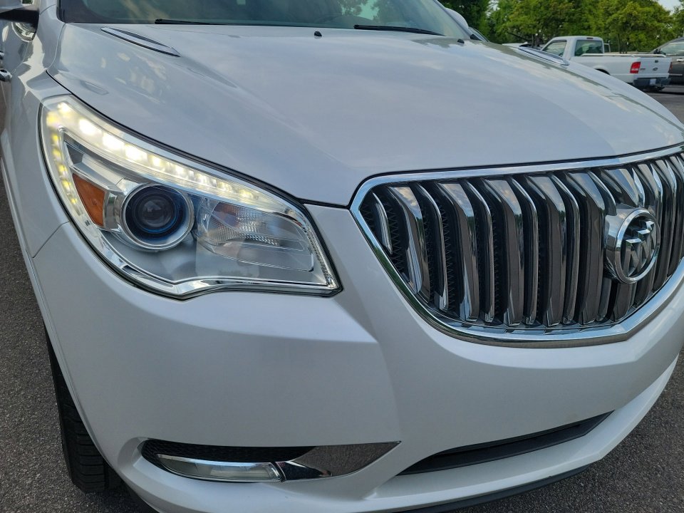 Used 2017 Buick Enclave Premium w/ Experience Buick Package FWD image 26