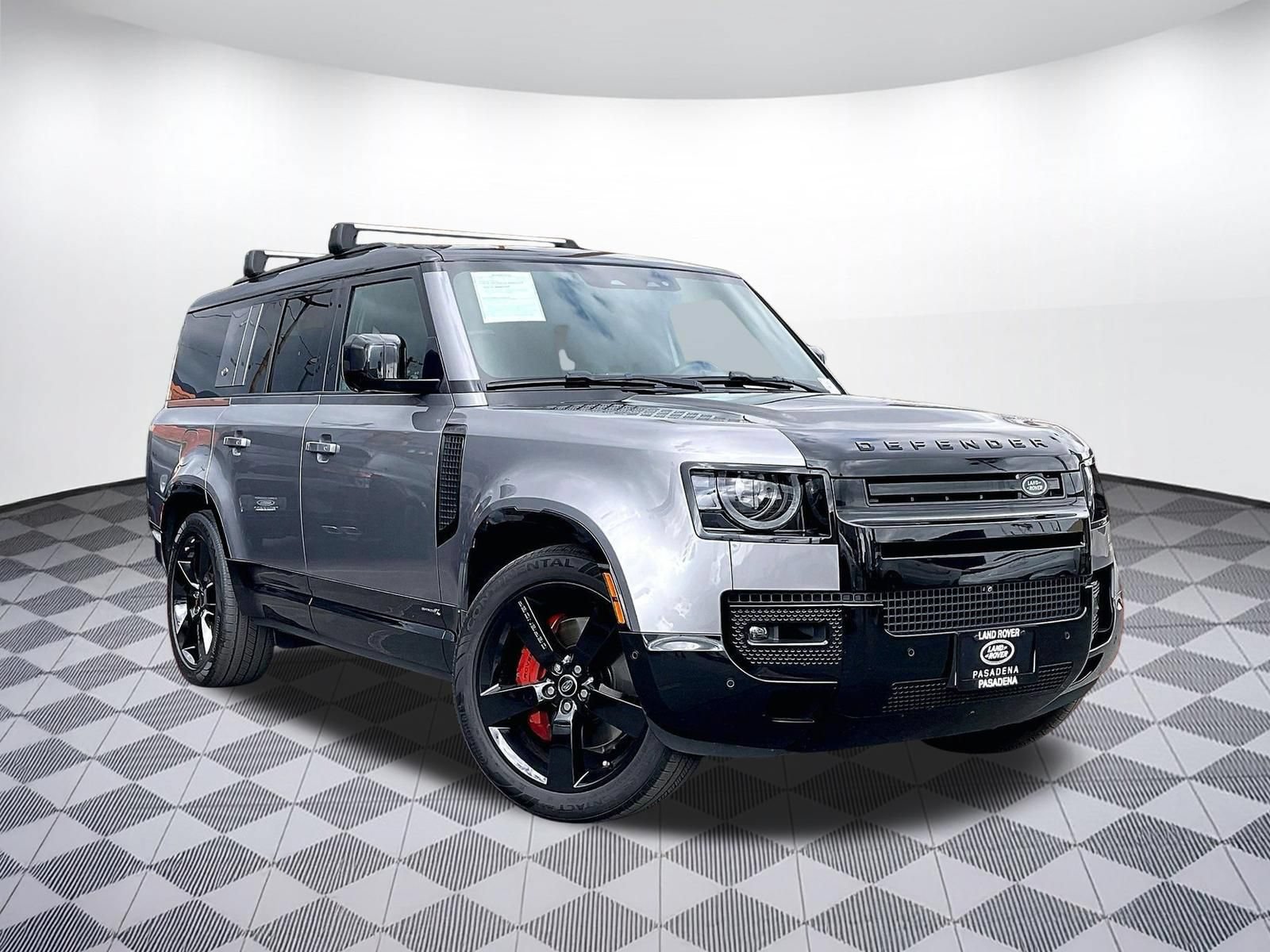 Used 2023 Land Rover Defender 130 X AWD/4WD image 2
