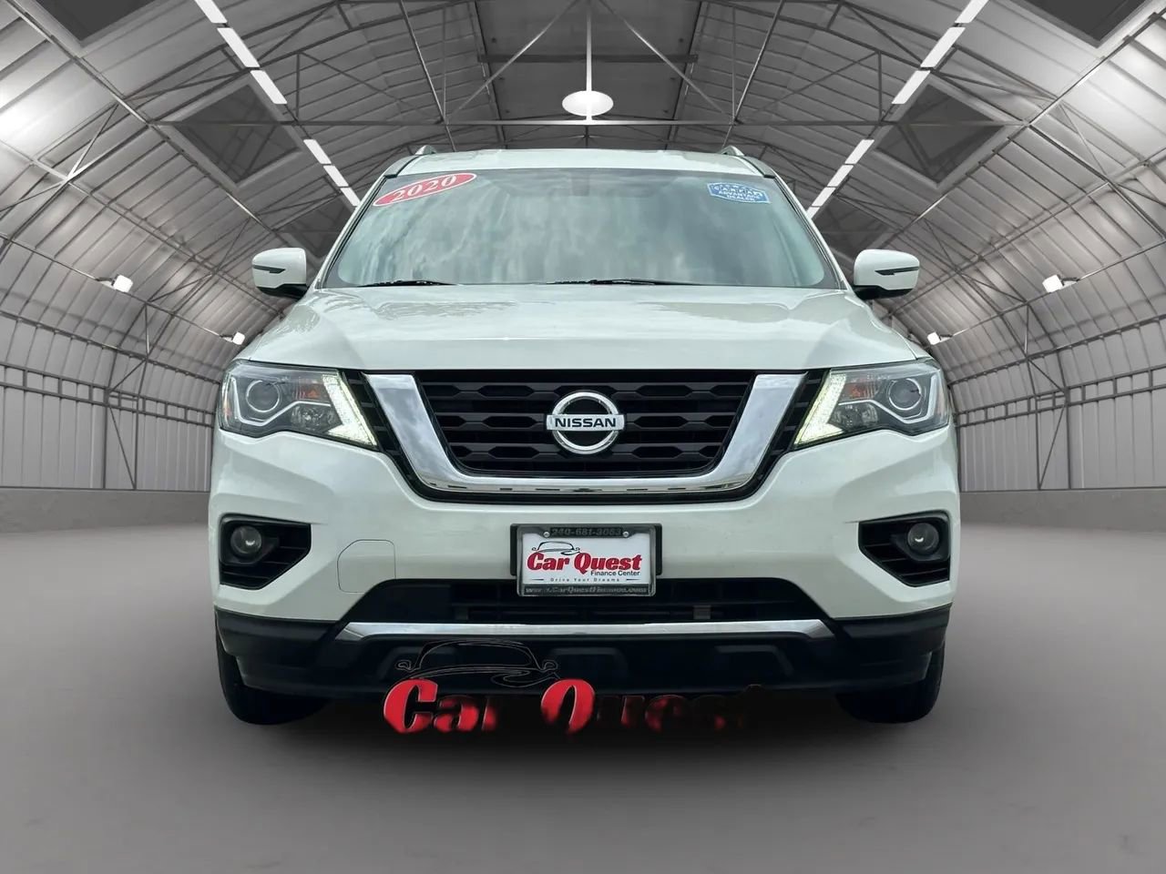 Used 2020 Nissan Pathfinder SV image 2
