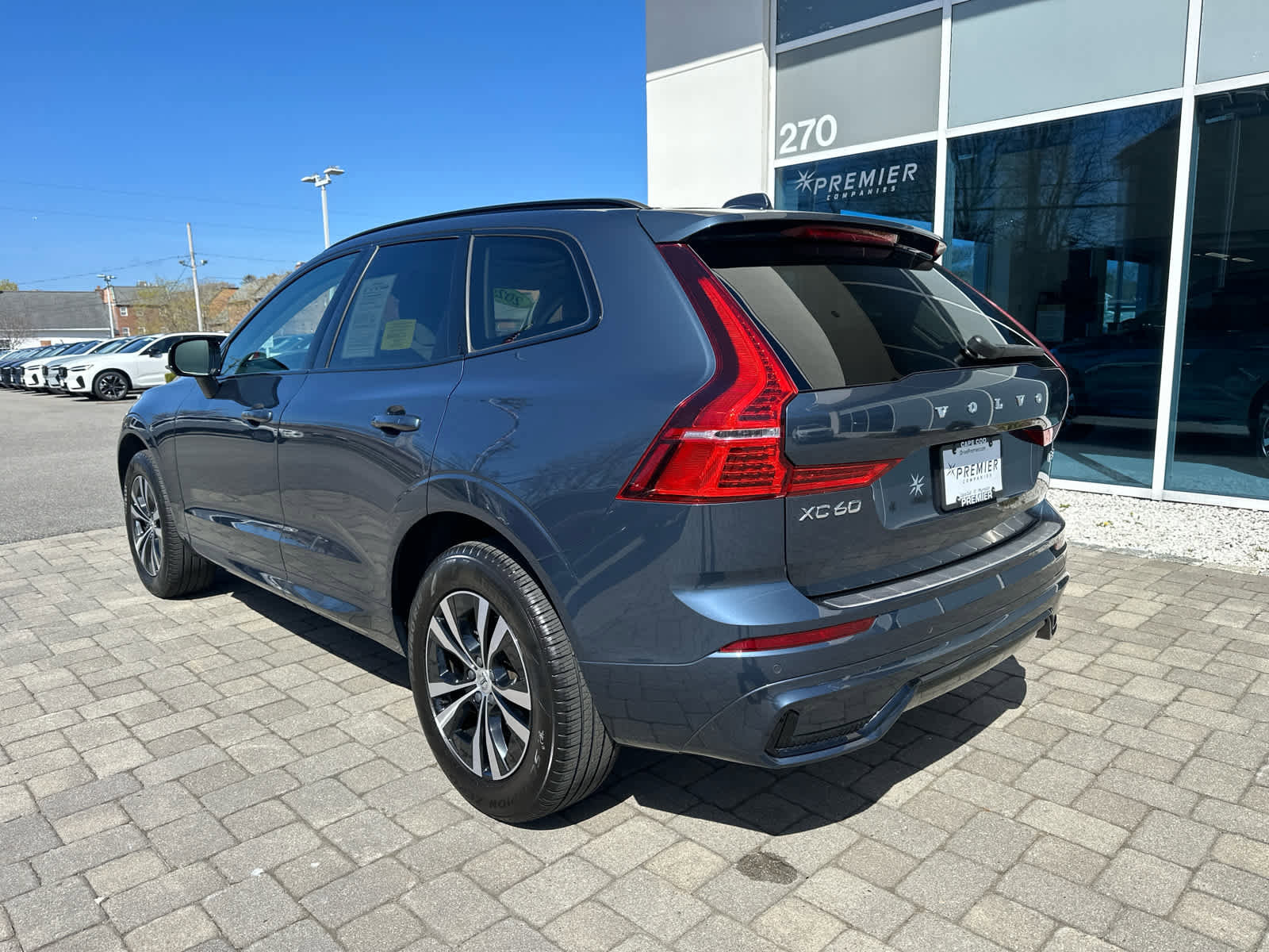 Certified 2024 Volvo XC60 B5 Core AWD/4WD image 27