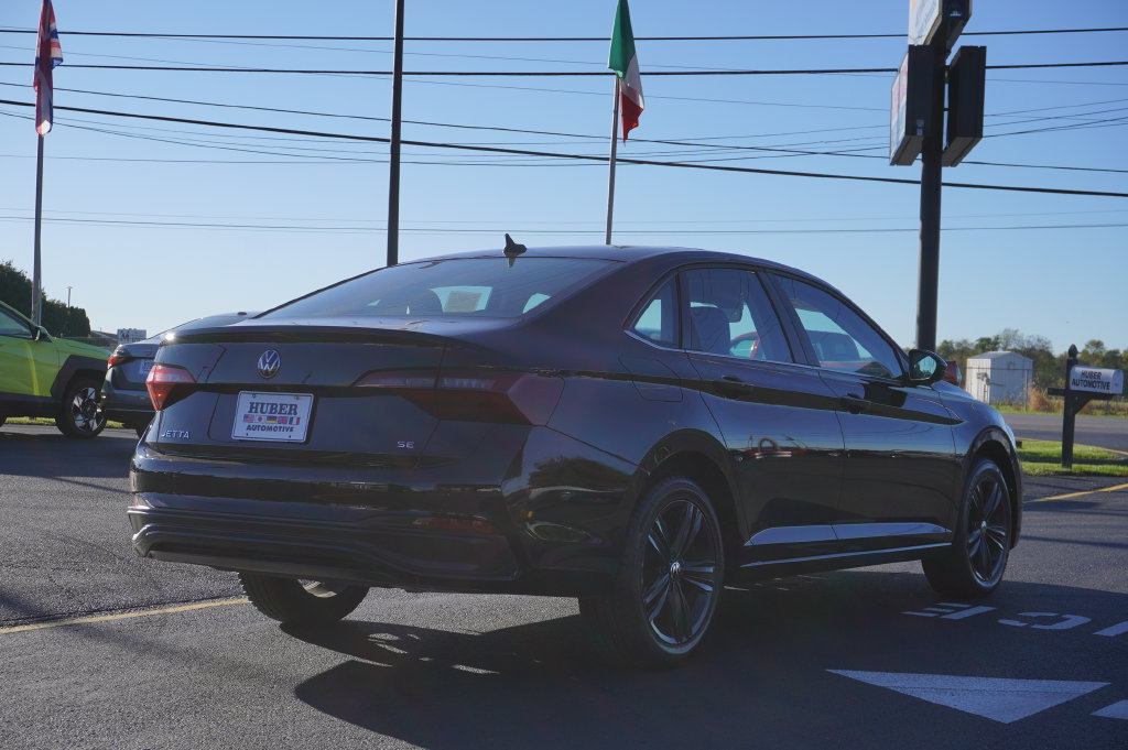 Used 2022 Volkswagen Jetta SE FWD image 7