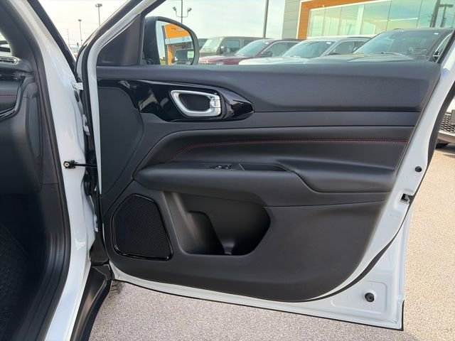 New 2026 Jeep Compass Trailhawk image 40