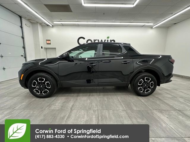 Used 2024 Hyundai Santa Cruz SE image 2