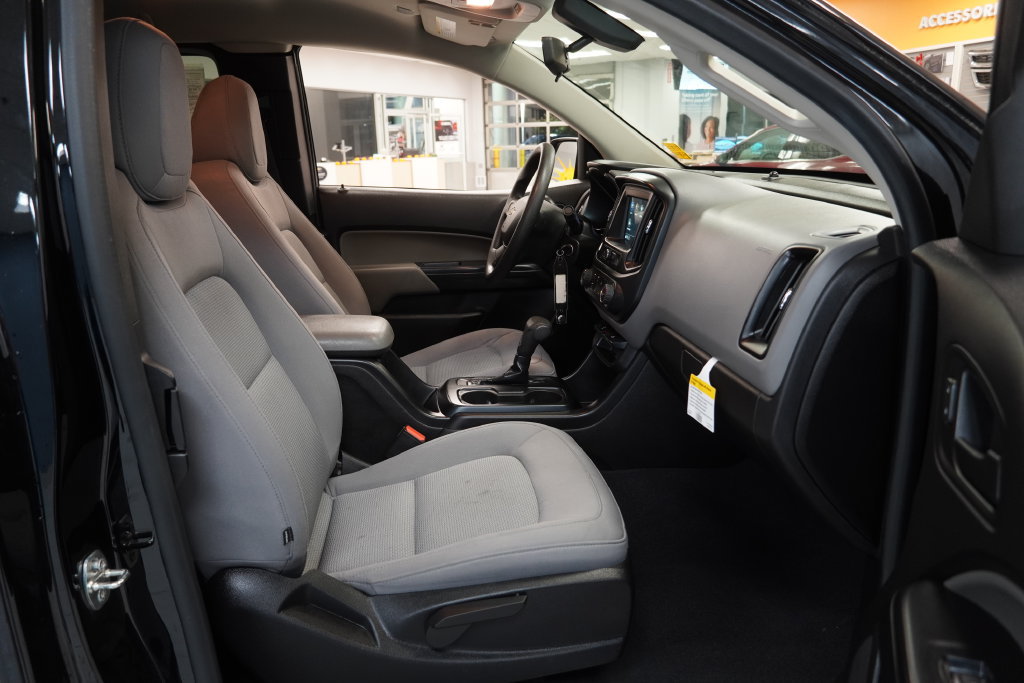 Used 2019 Chevrolet Colorado W/T AWD/4WD image 35