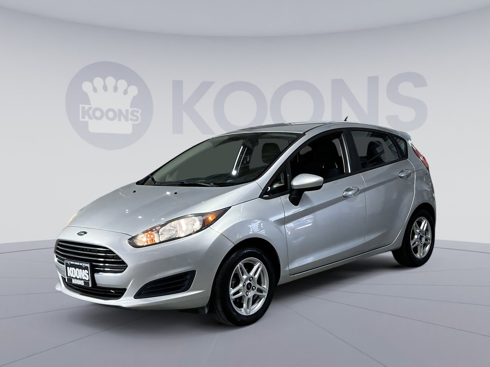 Used 2017 Ford Fiesta SE image 1