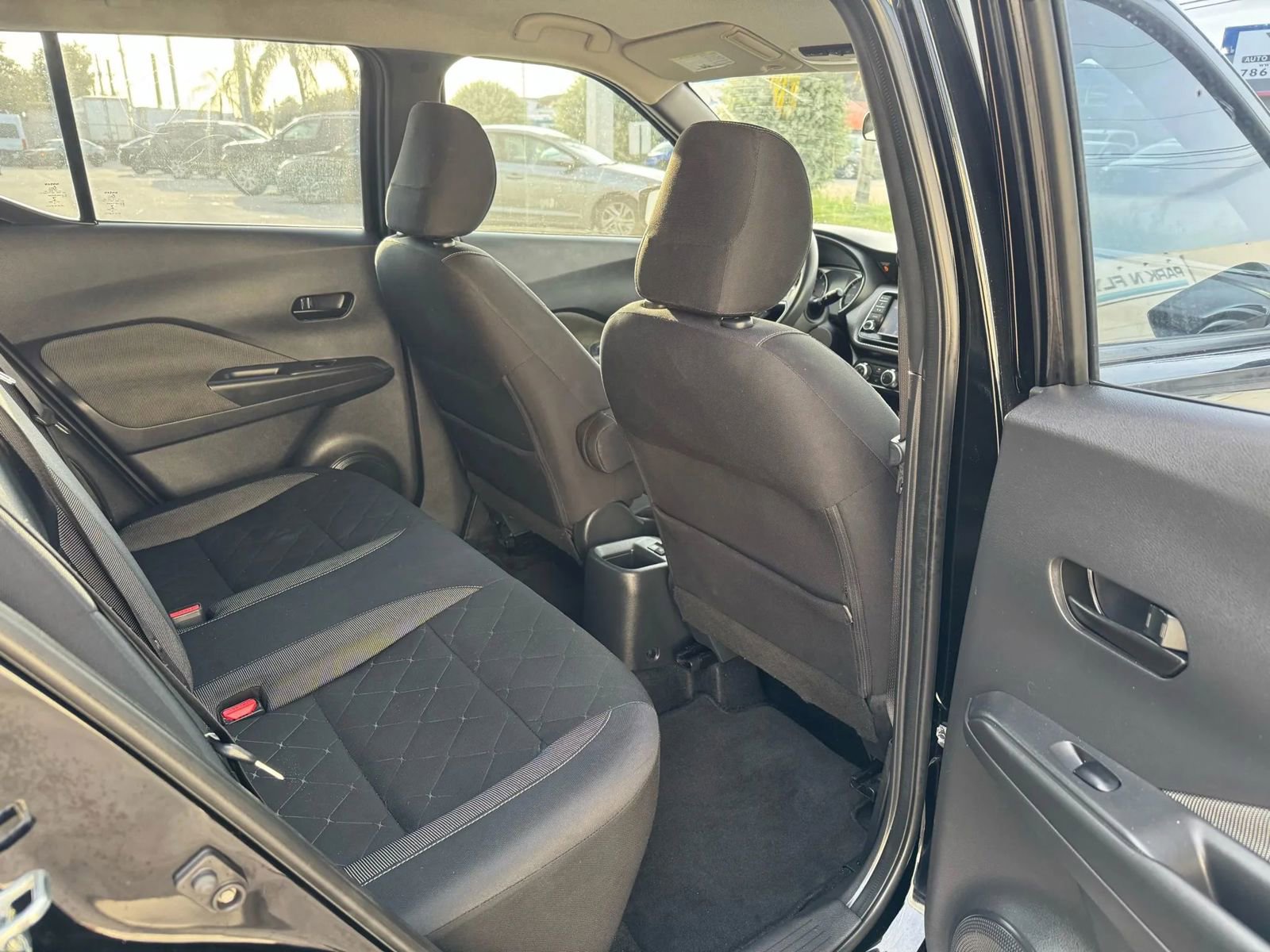 Used 2019 Nissan Kicks S image 15