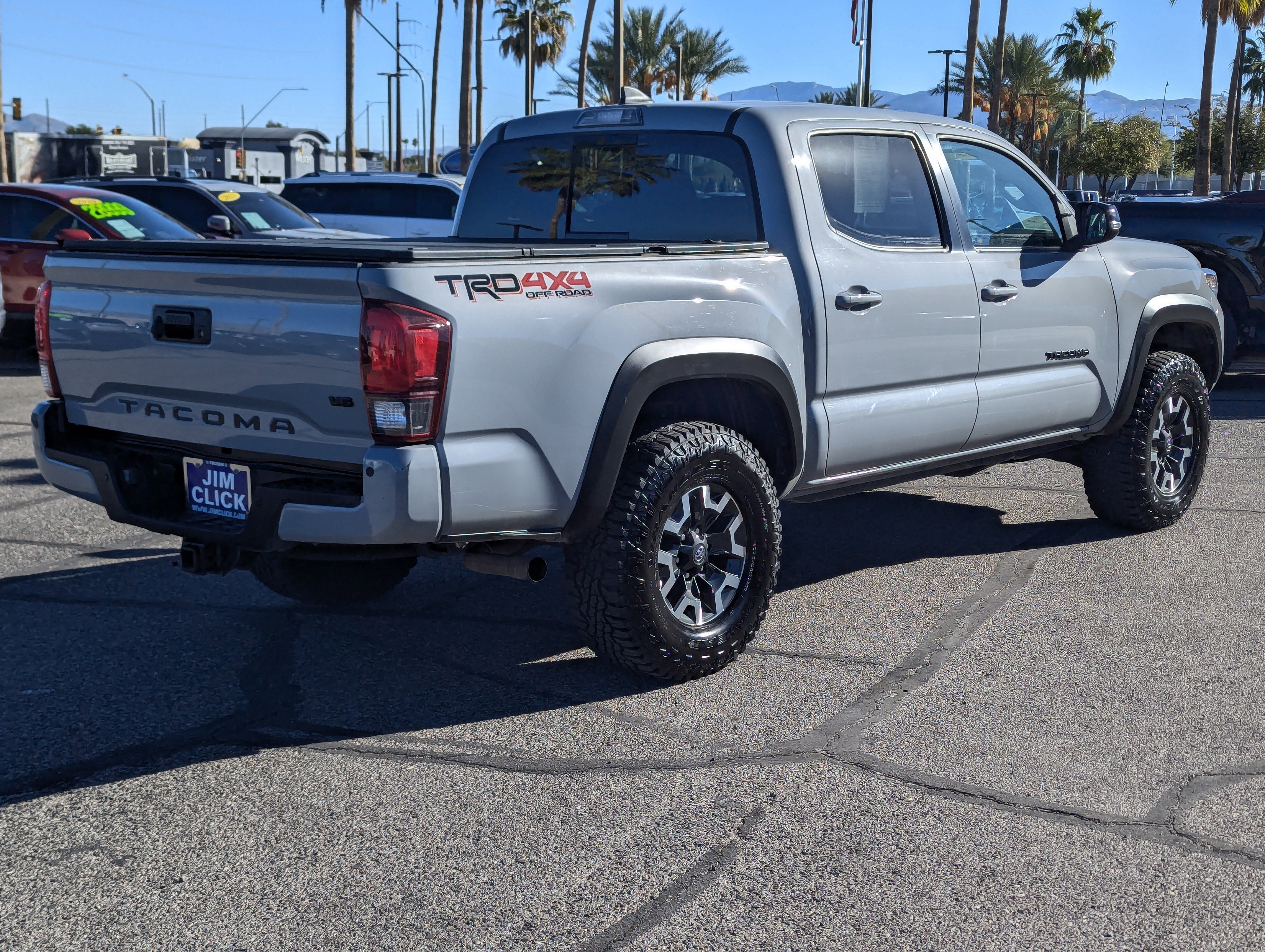 Used 2019 Toyota Tacoma TRD Off-Road image 2