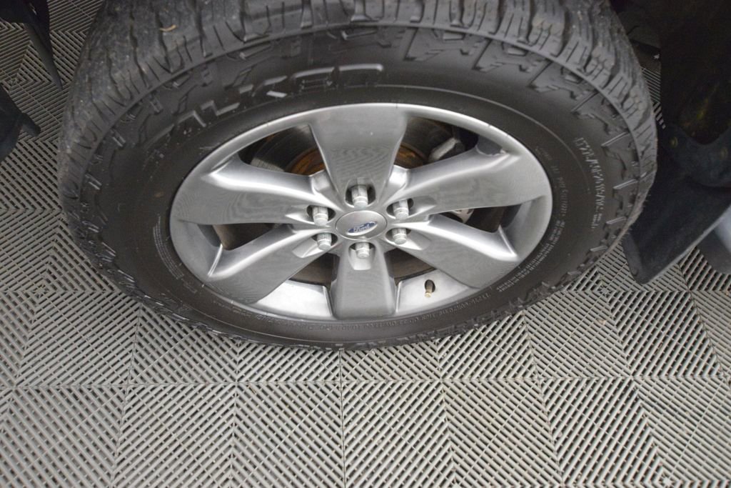 Used 2014 Ford F150 FX4 w/ Equipment Group 402A Luxury image 21