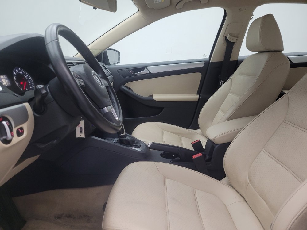 Used 2013 Volkswagen Jetta SE image 17