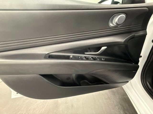 Used 2026 Hyundai Elantra Limited FWD image 14