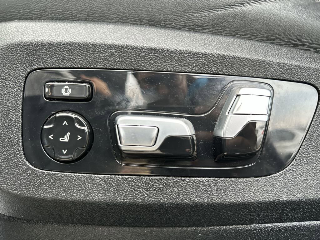 Used 2022 BMW X5 M w/ Competition Package 2 image 12