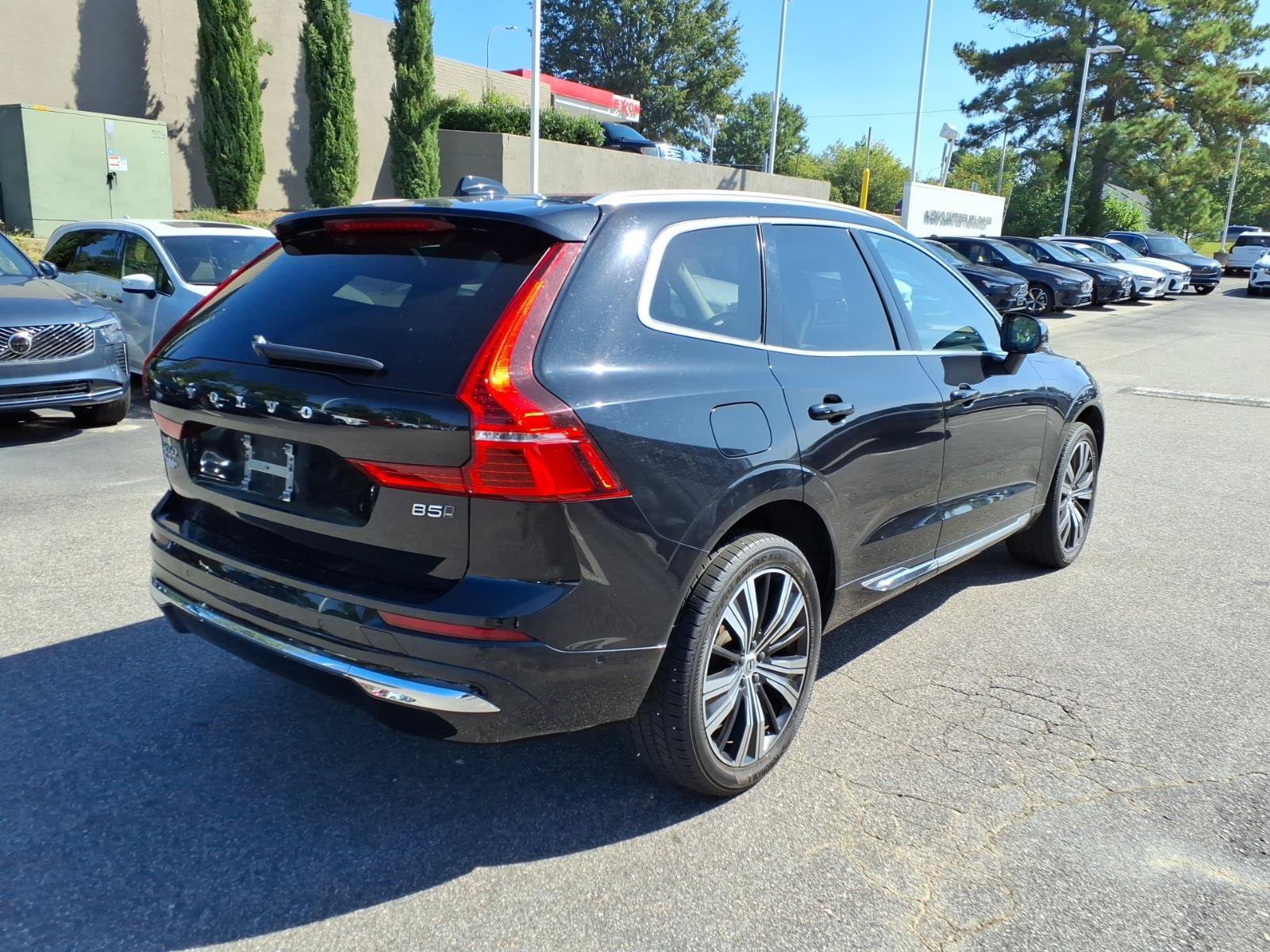 Used 2022 Volvo XC60 B5 Inscription w/ Advanced Package AWD/4WD image 3
