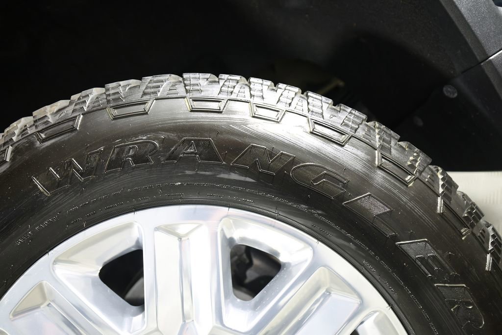 Used 2025 Chevrolet Silverado 2500 High Country w/ High Country Premium Package AWD/4WD image 53