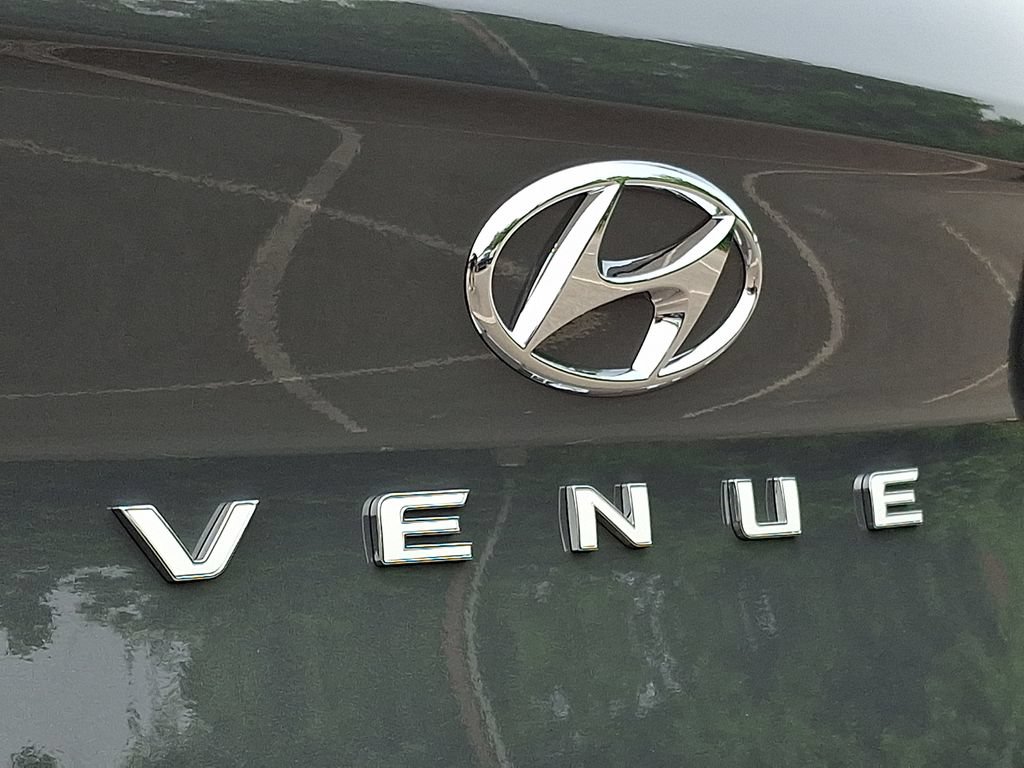 New 2026 Hyundai Venue SEL FWD image 16