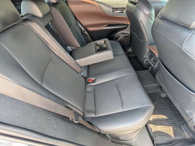 Used 2023 Toyota Venza XLE AWD/4WD image 14