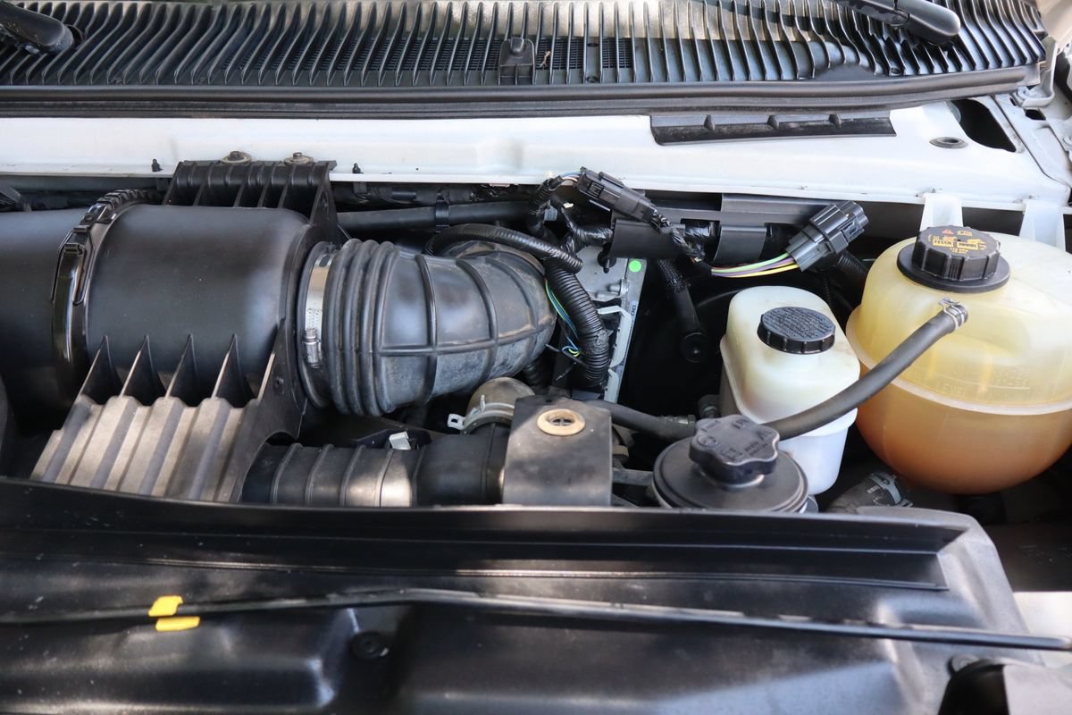 Used 2012 Ford E-350 and Econoline 350 XLT RWD image 38