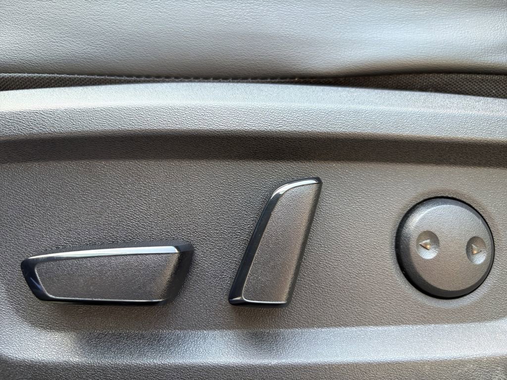 Used 2023 Nissan Rogue SV w/ SV Premium B Package FWD image 15