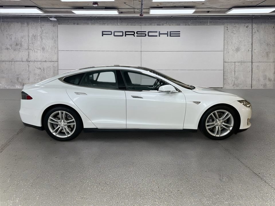 Used 2015 Tesla Model S 85D AWD/4WD image 8