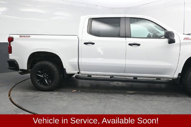 Used 2023 Chevrolet Silverado 1500 LT Trail Boss w/ Protection Package AWD/4WD image 9
