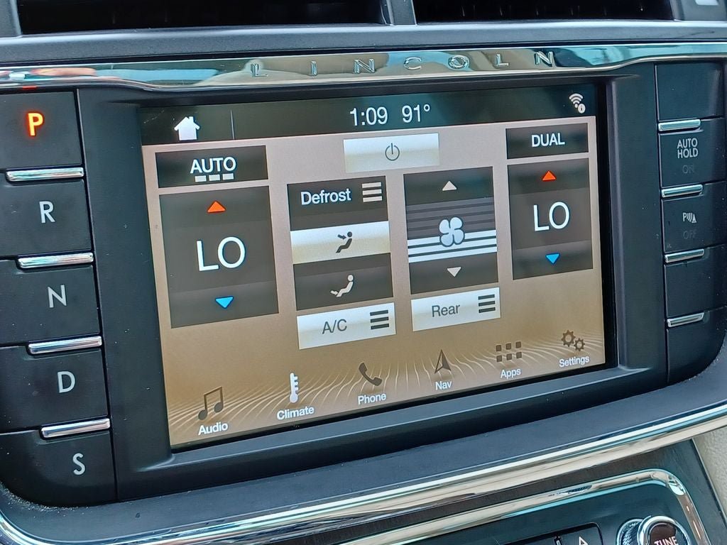 Used 2017 Lincoln Continental Reserve w/ Climate Package AWD/4WD image 21