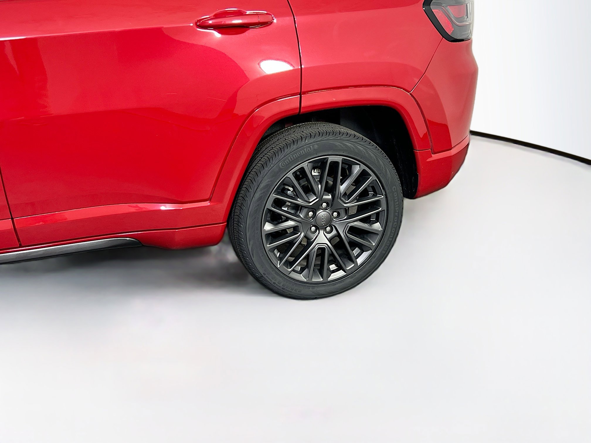 Used 2022 Jeep Compass Limited w/ (RED) Package AWD/4WD image 29