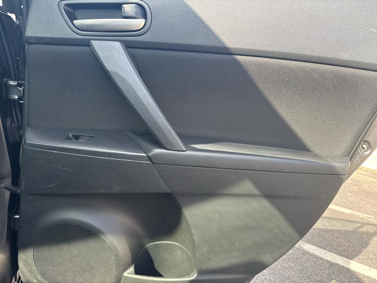 Used 2012 MAZDA MAZDA3 i Touring image 18