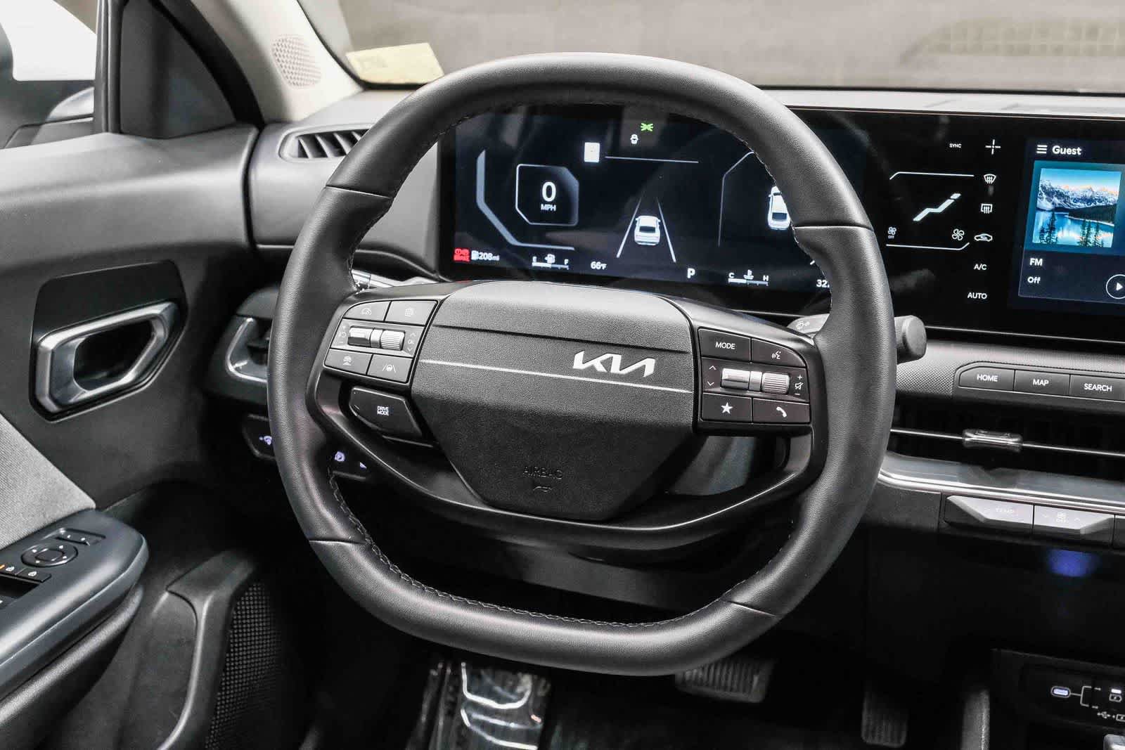 Used 2025 Kia K4 EX FWD image 18