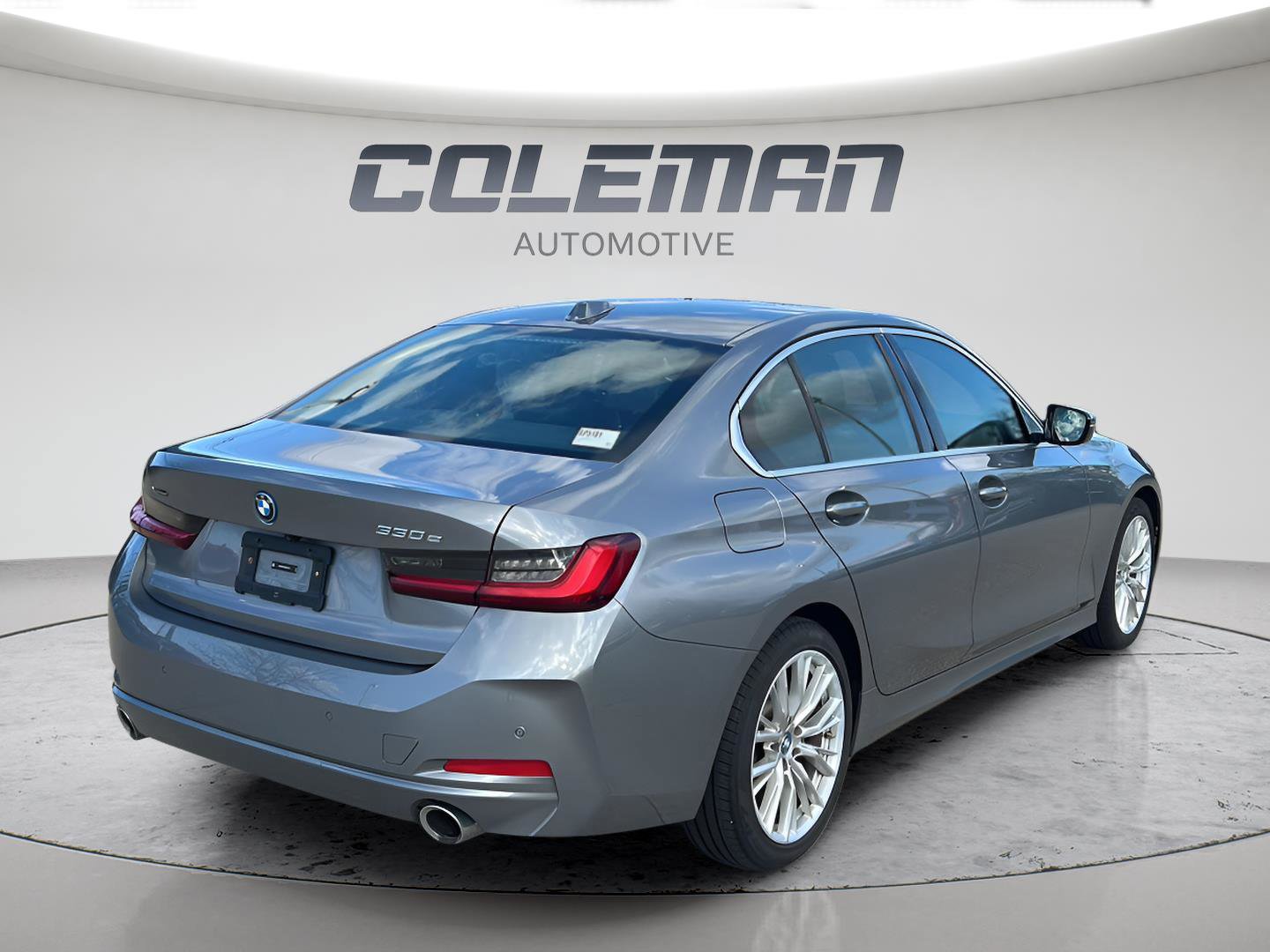 Used 2024 BMW 330e xDrive AWD/4WD image 3