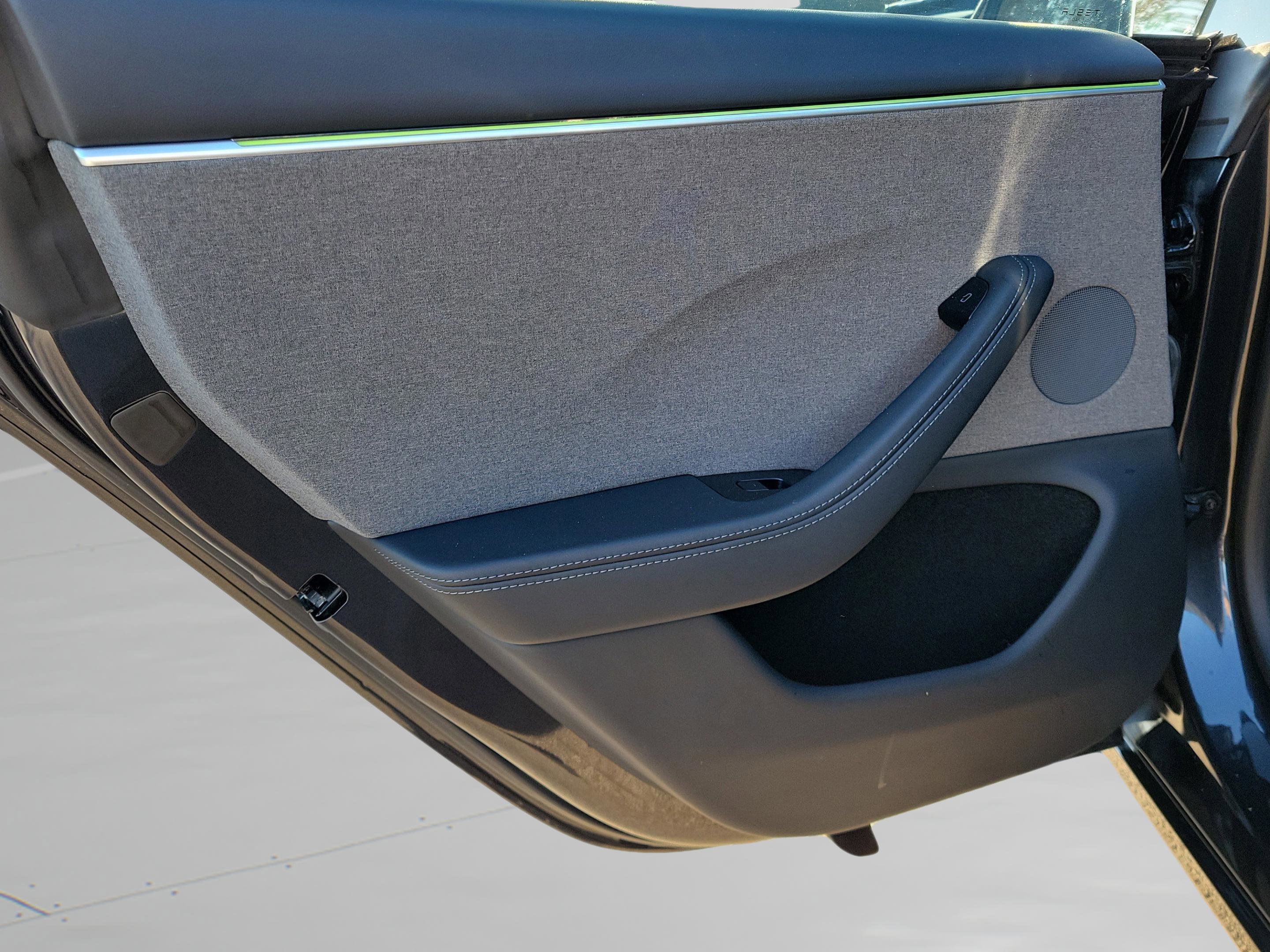 Used 2024 Tesla Model 3 image 29