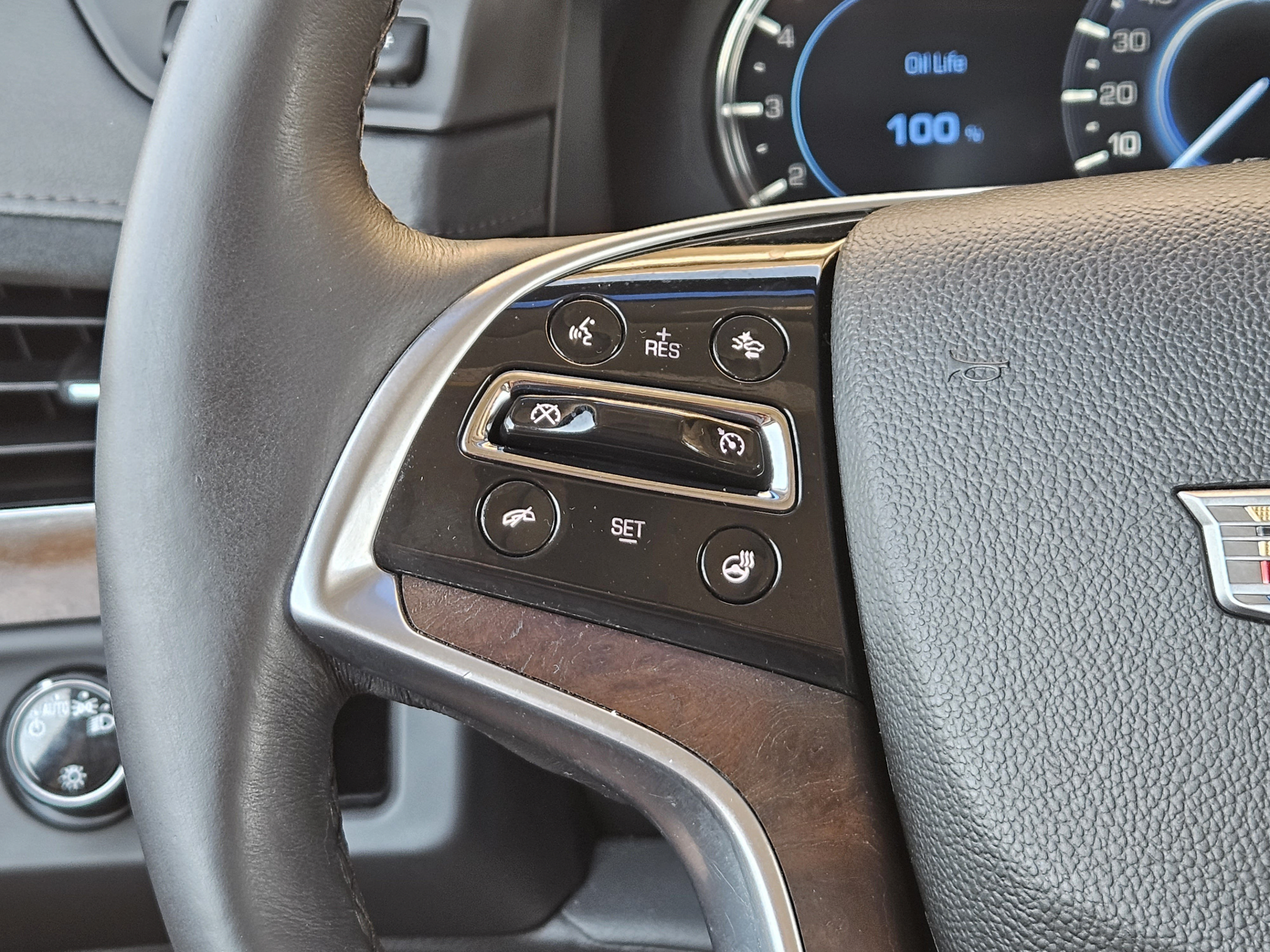 Used 2017 Cadillac Escalade Luxury RWD image 27