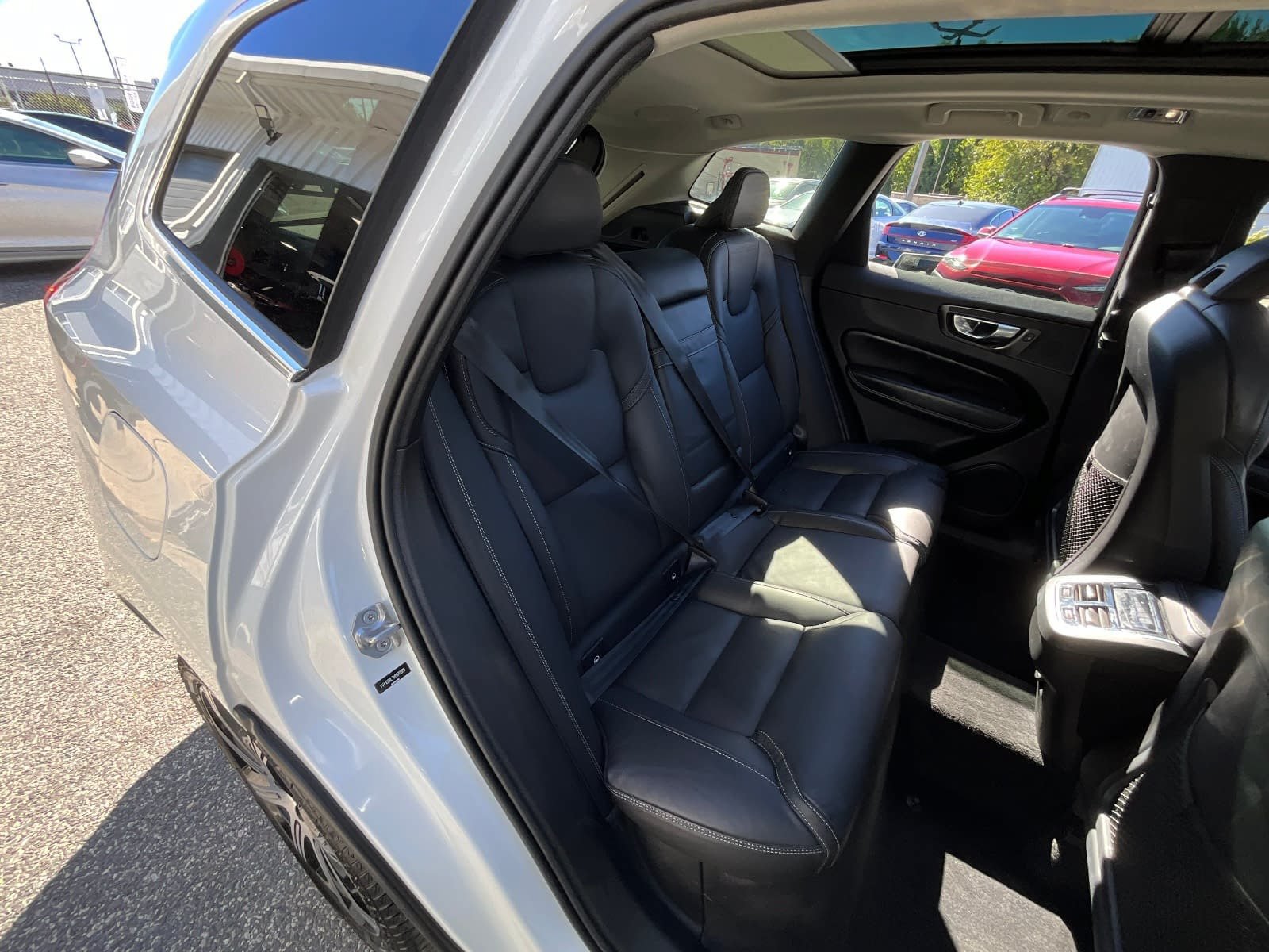 Used 2021 Volvo XC60 T5 Inscription w/ Advanced Package AWD/4WD image 21