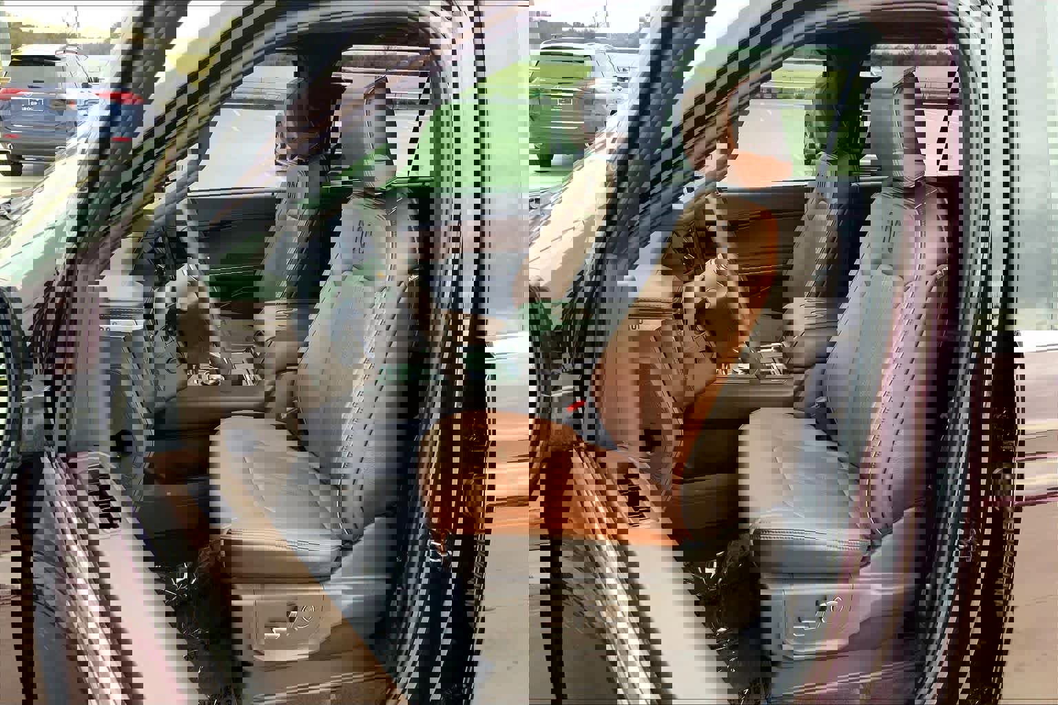 Used 2024 Ford Expedition King Ranch image 7